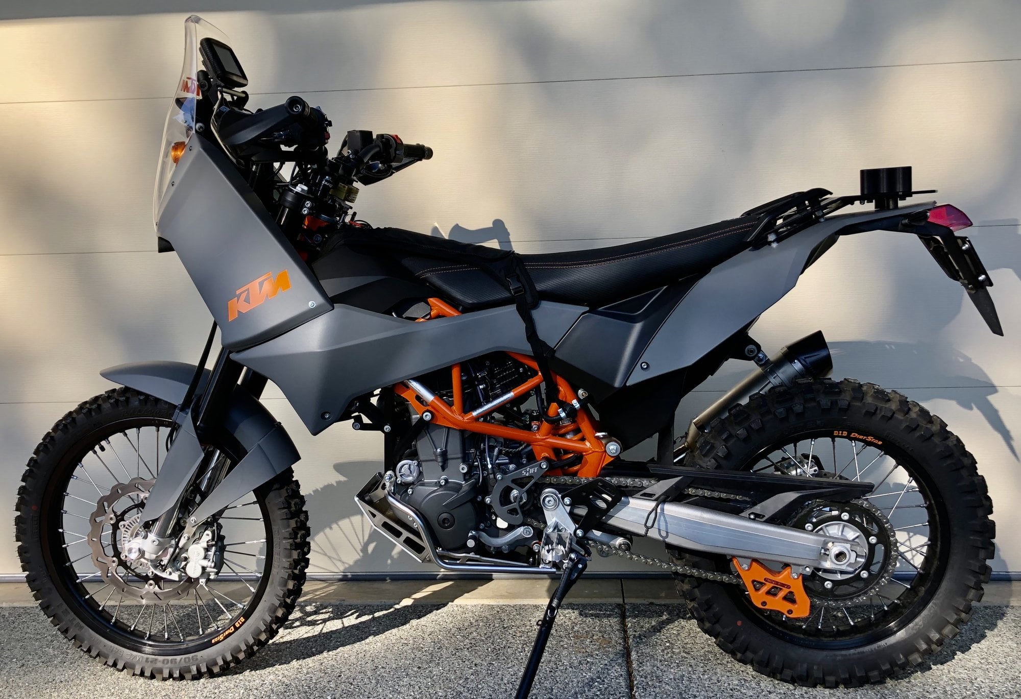 4 Sale / 2017 KTM 690 Enduro A bike that can be built into anything